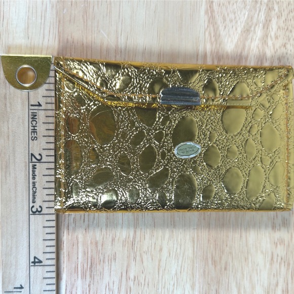 Gold Faux Croc Clutch Style Sewing Kit Manicure Tools Travel Set Vintage - Picture 7 of 7